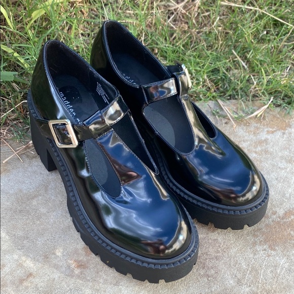 Madden Girl Mary Jane chunky heel platform lug sole t-strap faux patent leather - Picture 1 of 10